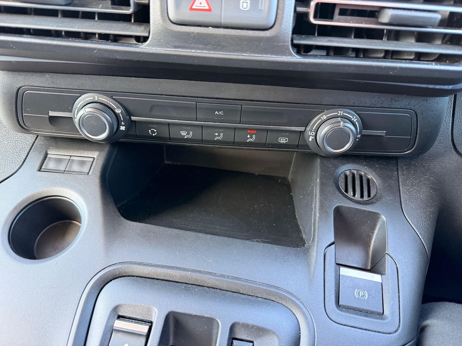 Used Peugeot Rifter 2022 for sale - 78205516: Photo 47