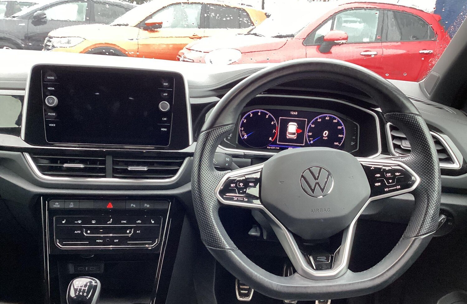 Used Volkswagen T-Roc for sale - 77883585: Photo 27