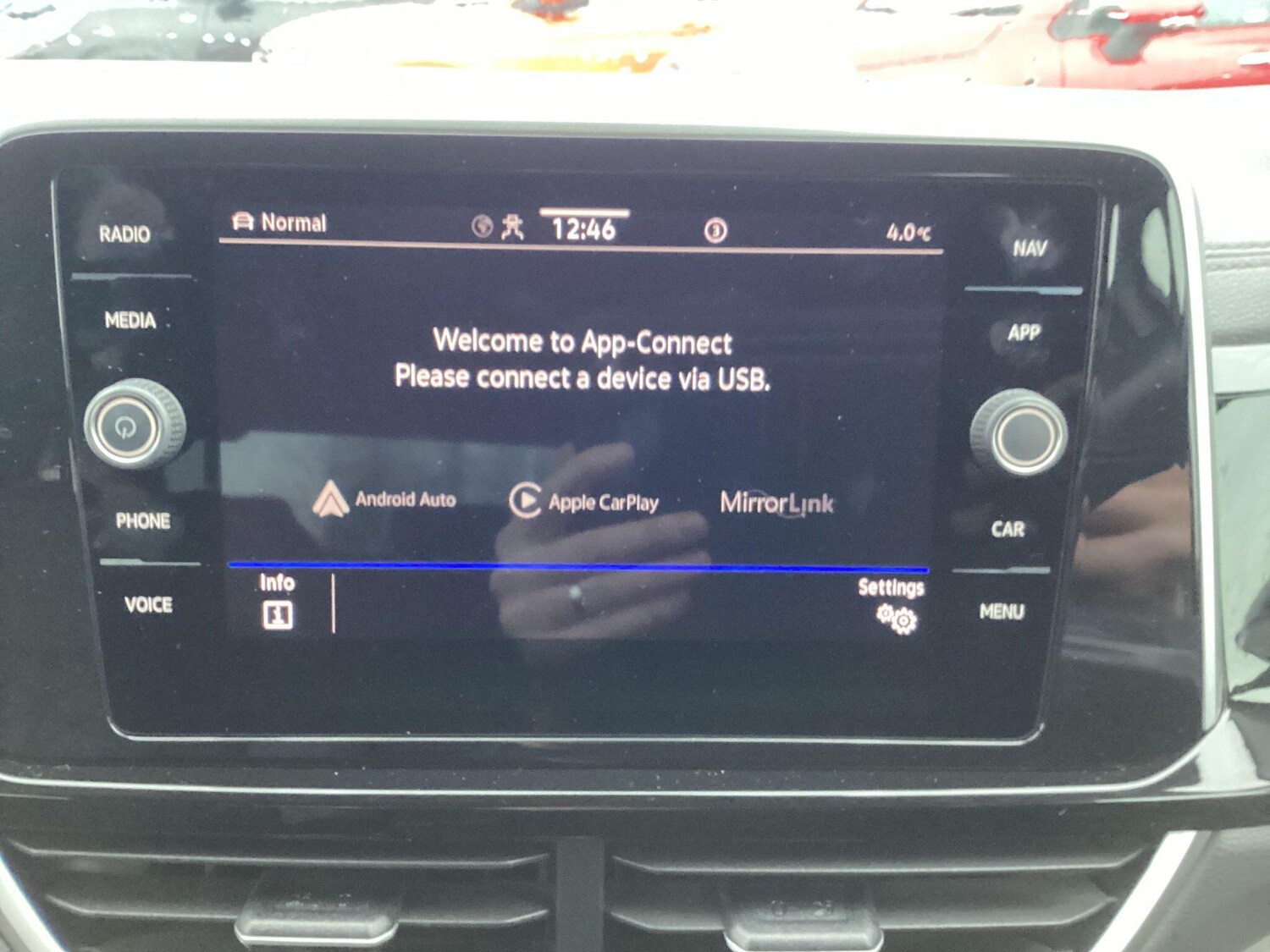 Used Volkswagen T-Roc for sale - 77883585: Photo 43