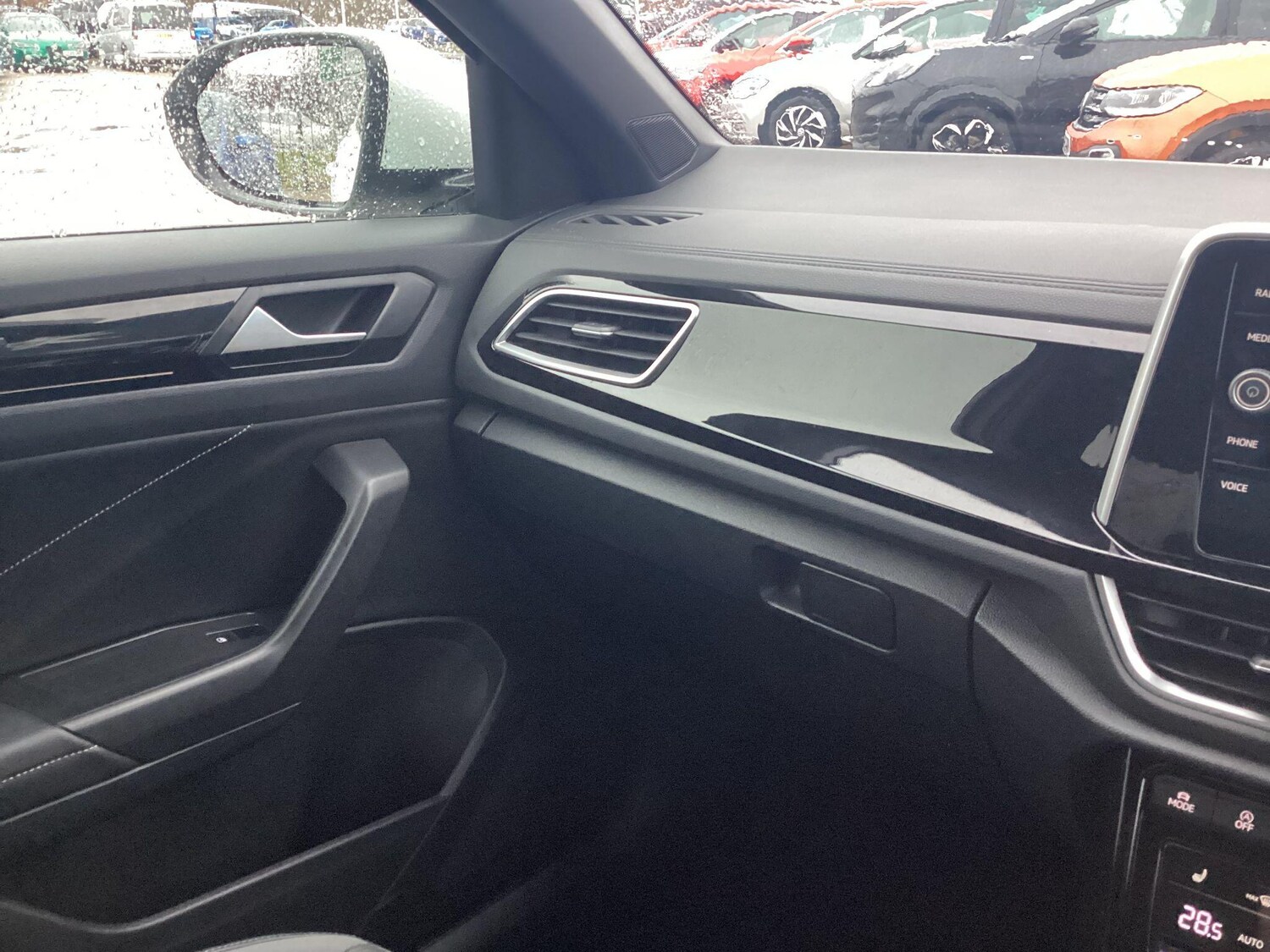 Used Volkswagen T-Roc for sale - 77883585: Photo 47