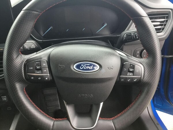 Used Ford Focus 2023 for sale - 76239057: Photo 16