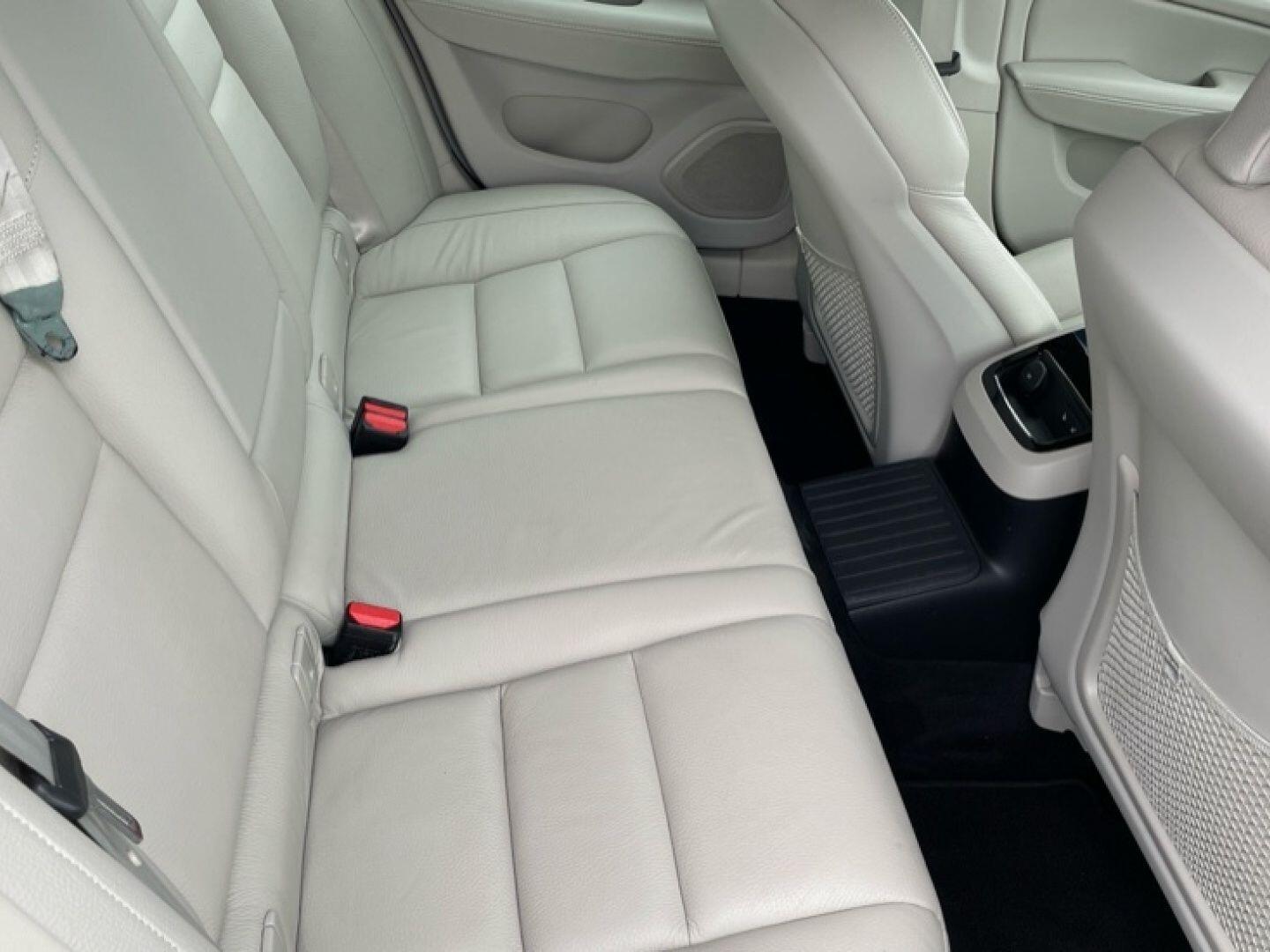 Used Volvo V60 2022 for sale - 77344099: Photo 39