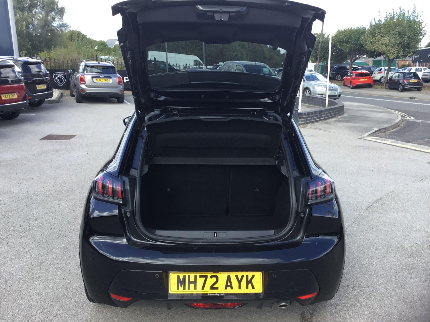 Used Peugeot 208 2023 for sale - 76138725: Photo 10