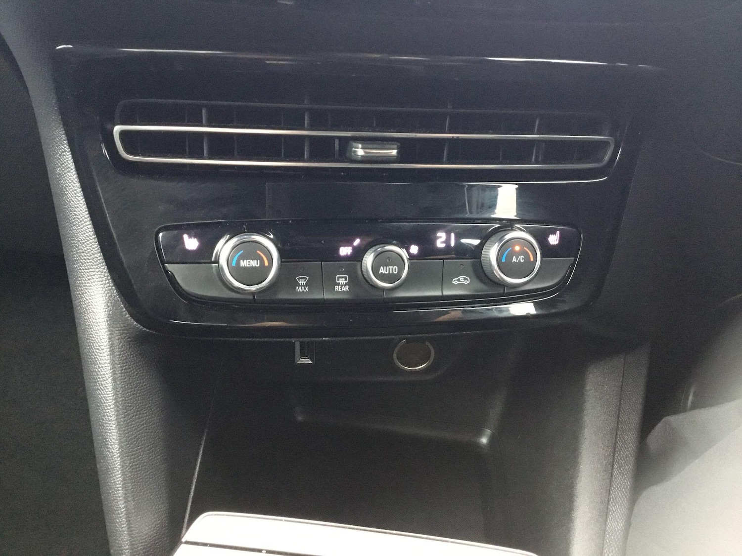 Used Vauxhall Mokka 2023 for sale - 76759359: Photo 31