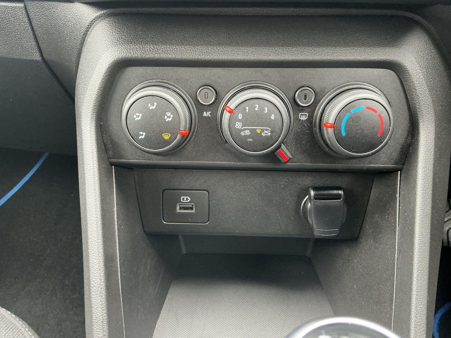 Used Dacia Sandero 2022 for sale - 76666649: Photo 30