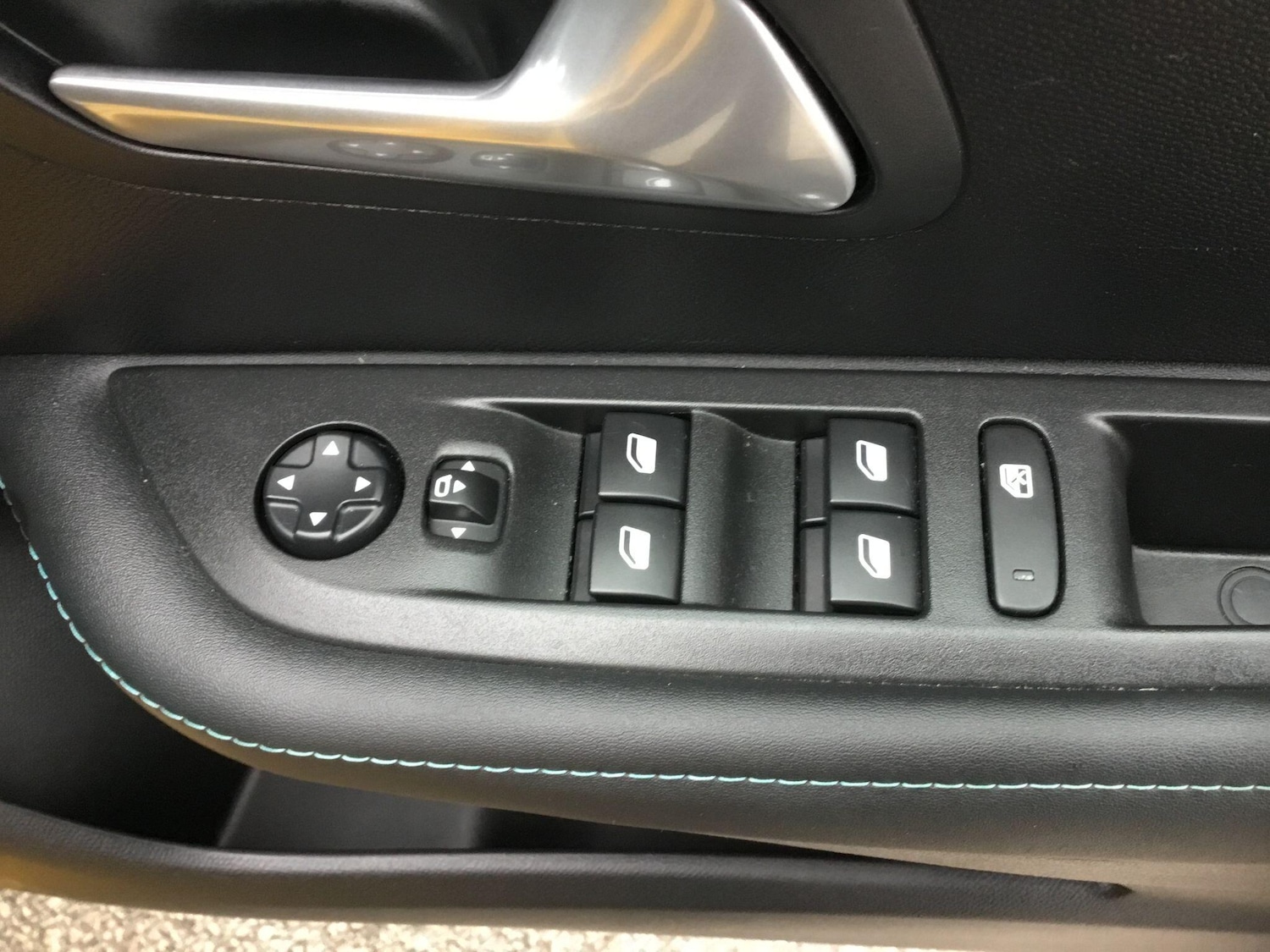 Used Peugeot 208 2022 for sale - 76765665: Photo 28