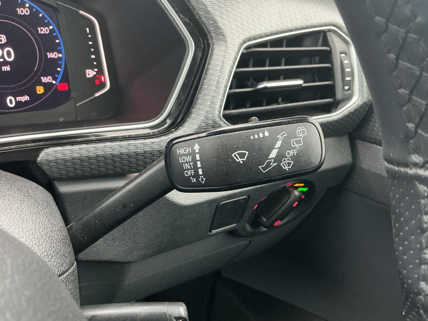 Used Volkswagen T-Cross 2020 for sale - 77970616: Photo 40