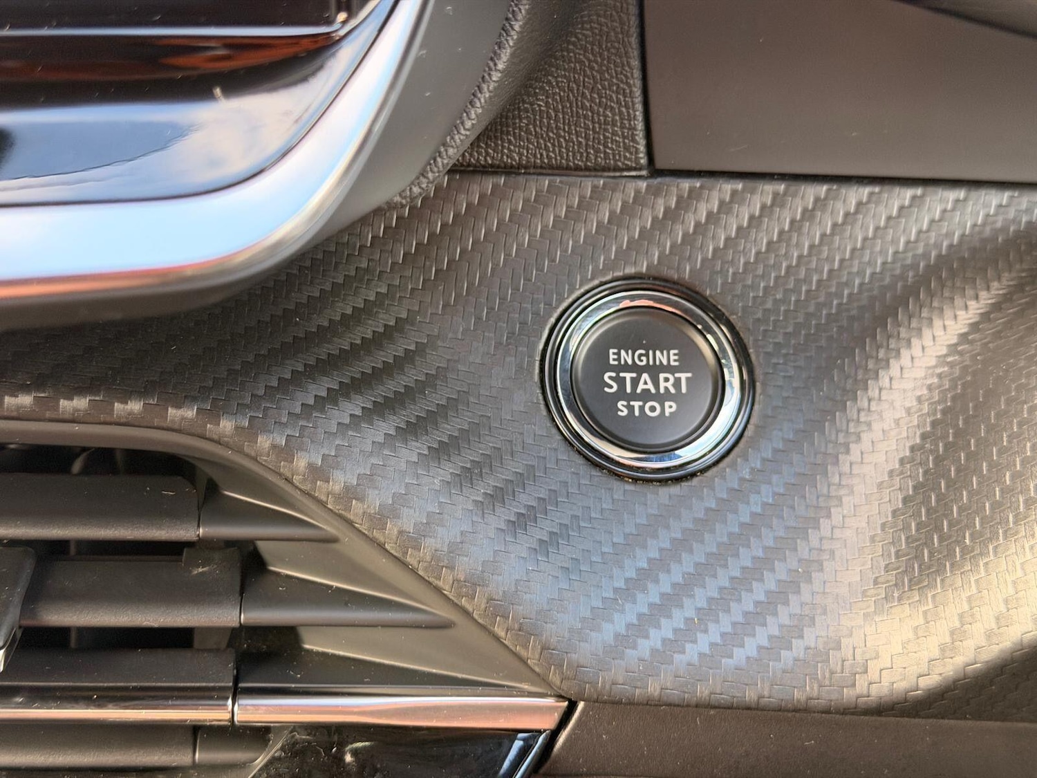 Used Peugeot 2008 2022 for sale - 78101064: Photo 33