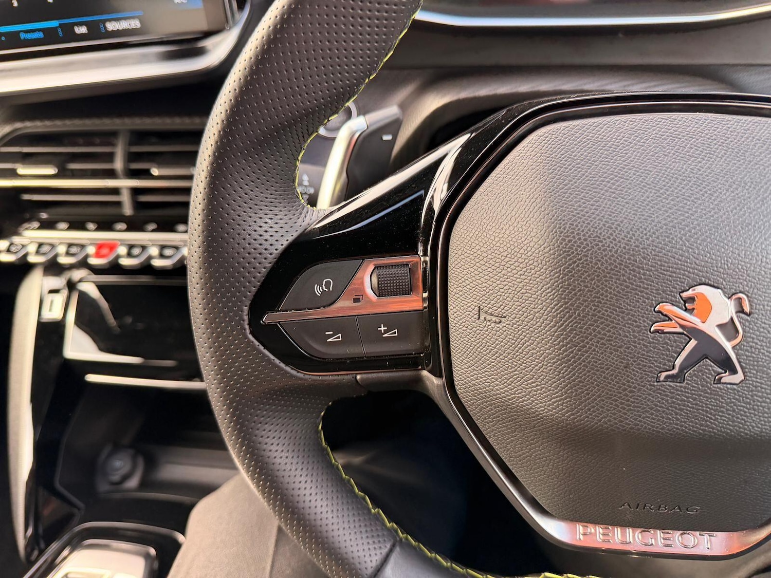 Used Peugeot 2008 2022 for sale - 78101064: Photo 41