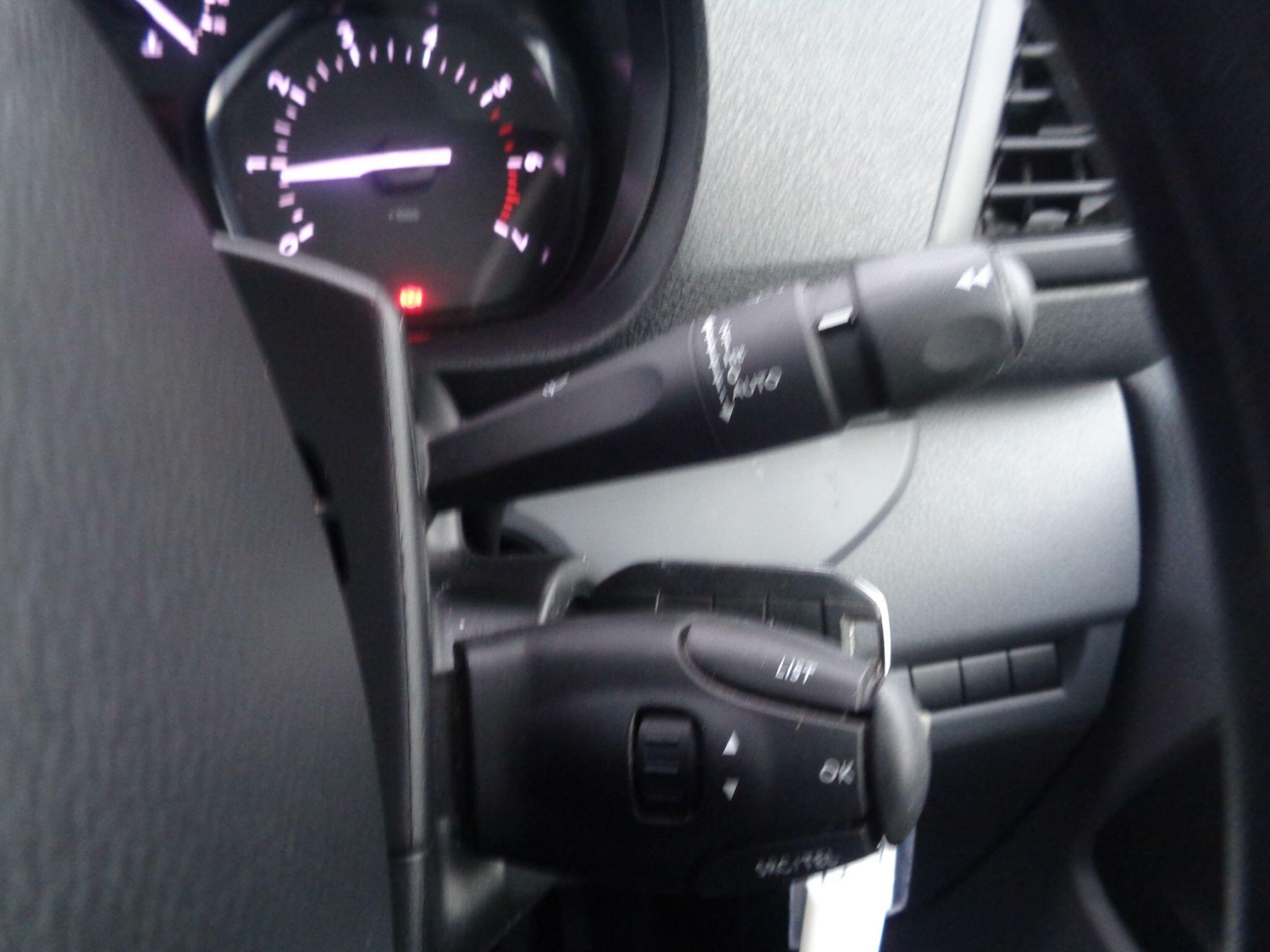 Used Vauxhall Vivaro 2023 for sale - 77633422: Photo 12