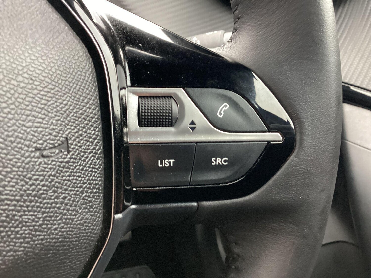 Used Peugeot 2008 for sale - 77412036: Photo 31