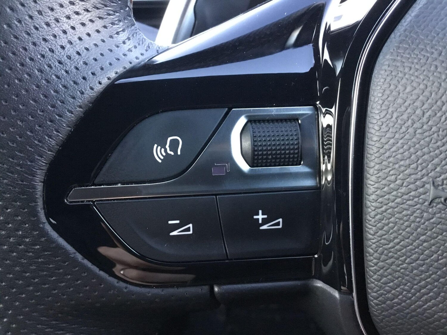 Used Peugeot 3008 2023 for sale - 76832606: Photo 23