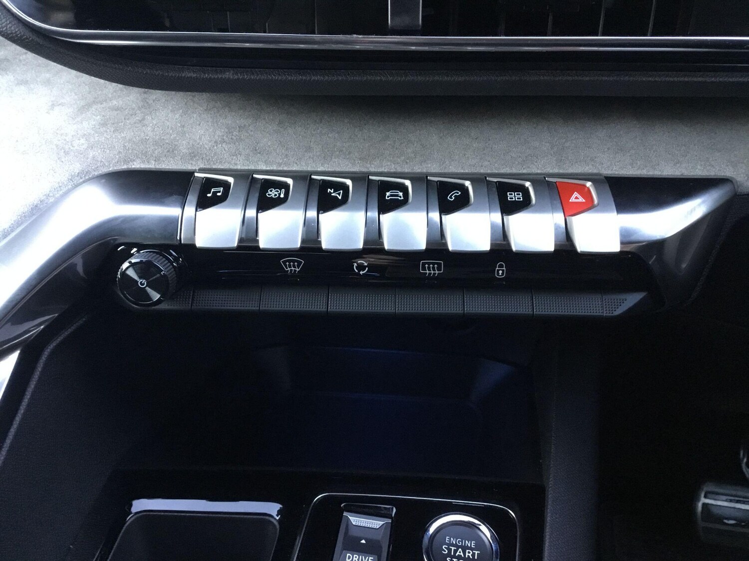 Used Peugeot 3008 2023 for sale - 76832606: Photo 30