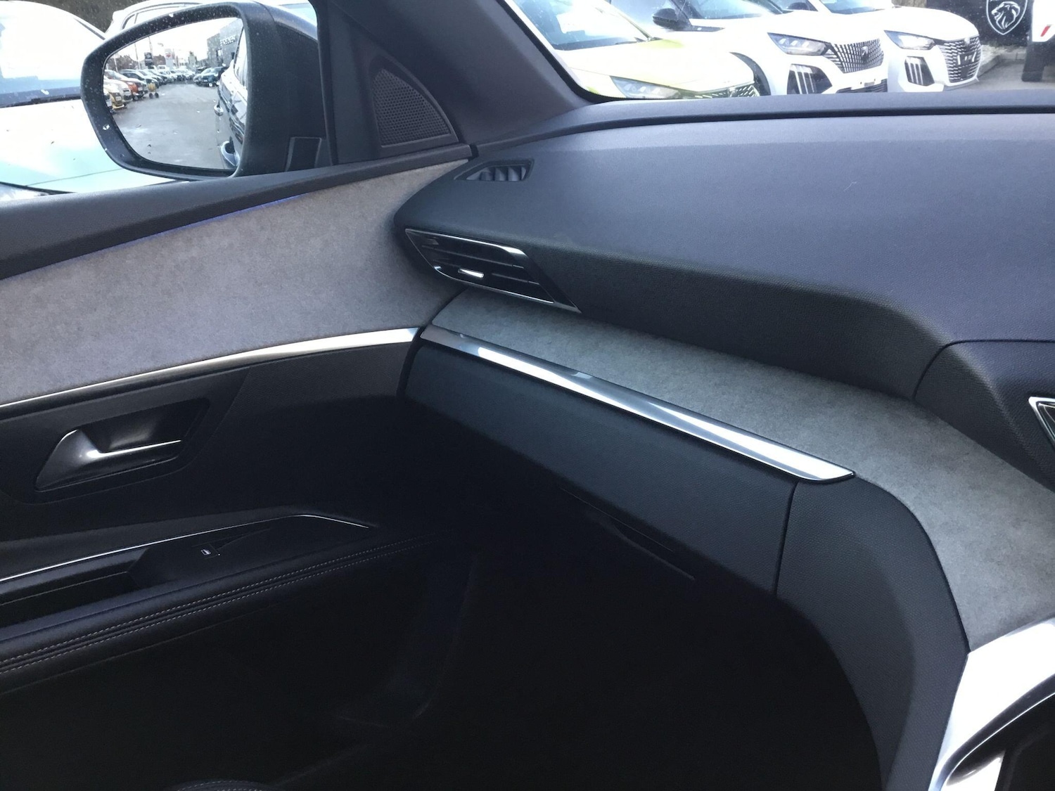 Used Peugeot 3008 2023 for sale - 76832606: Photo 36