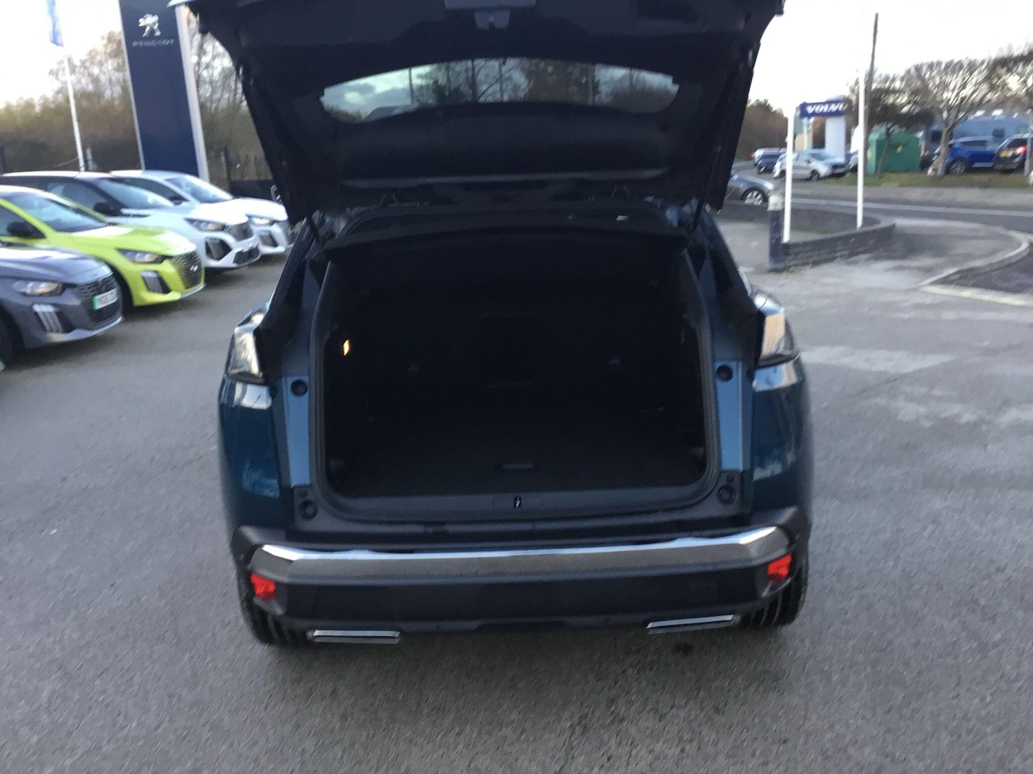 Used Peugeot 3008 2023 for sale - 76832606: Photo 9