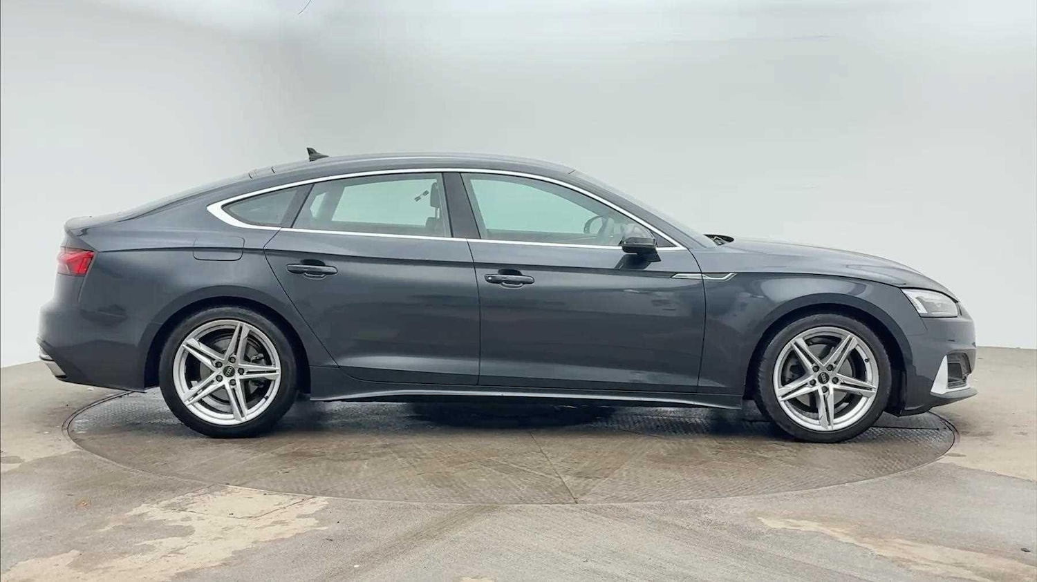 Used Audi A5 2023 for sale - 77550404: Photo 4