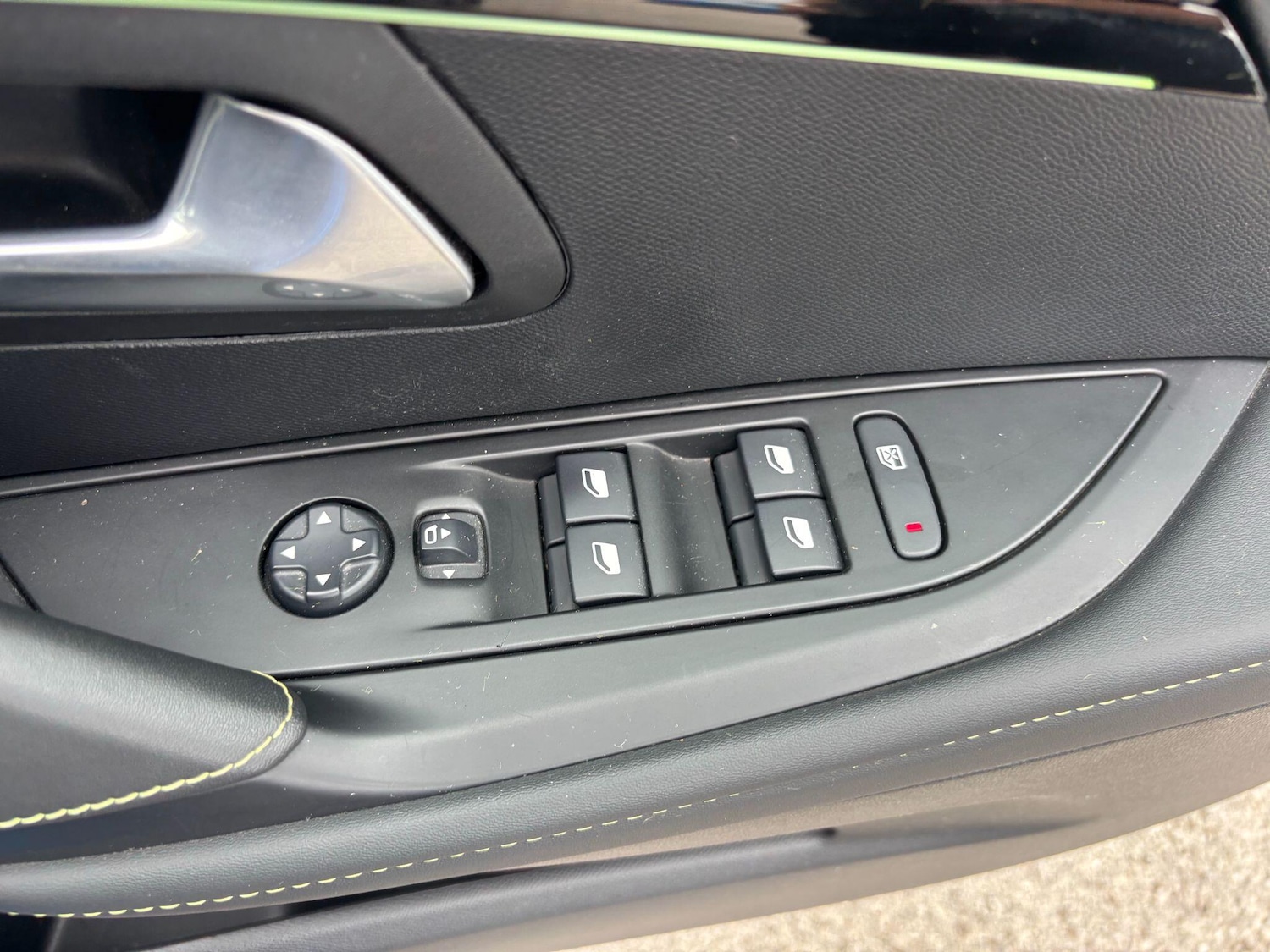 Used Peugeot 208 2021 for sale - 76099365: Photo 24