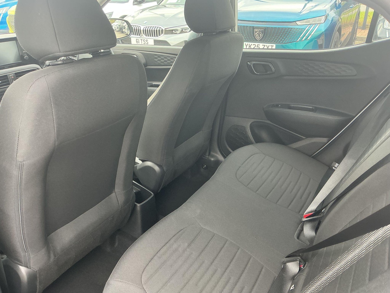 Used Hyundai i10 2022 for sale - 76440352: Photo 24