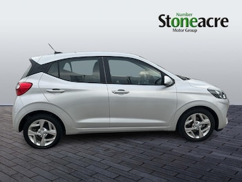 Used Hyundai i10 2022 for sale - 76440352: Photo