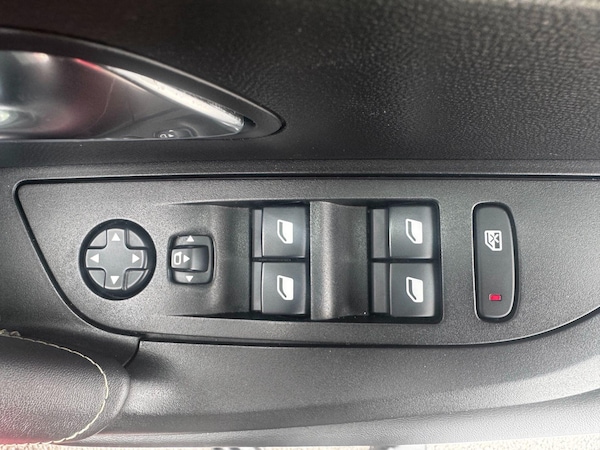 Used Peugeot 2008 2020 for sale - 76239267: Photo 30