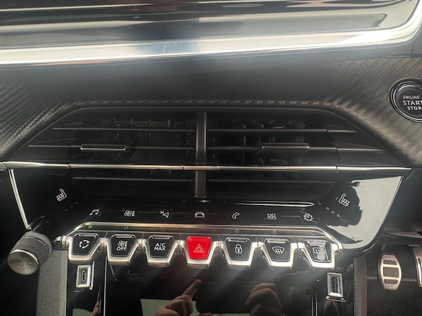 Used Peugeot 2008 2020 for sale - 76239267: Photo 43