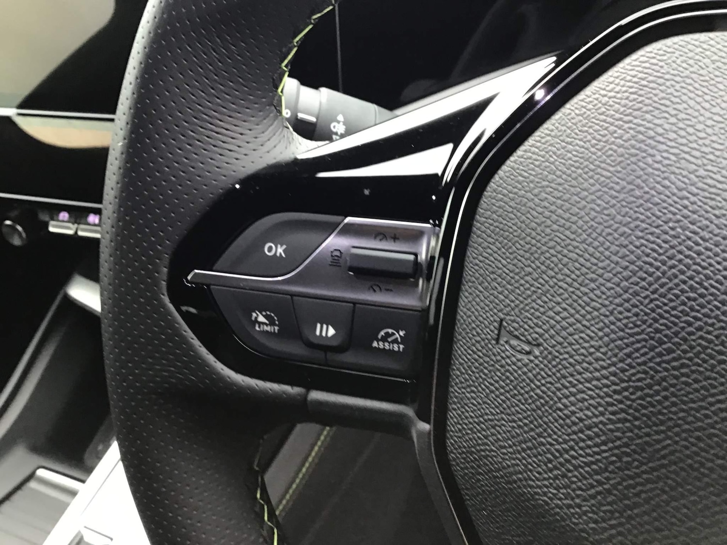 Used Peugeot E-308 2024 for sale - 76307876: Photo 16