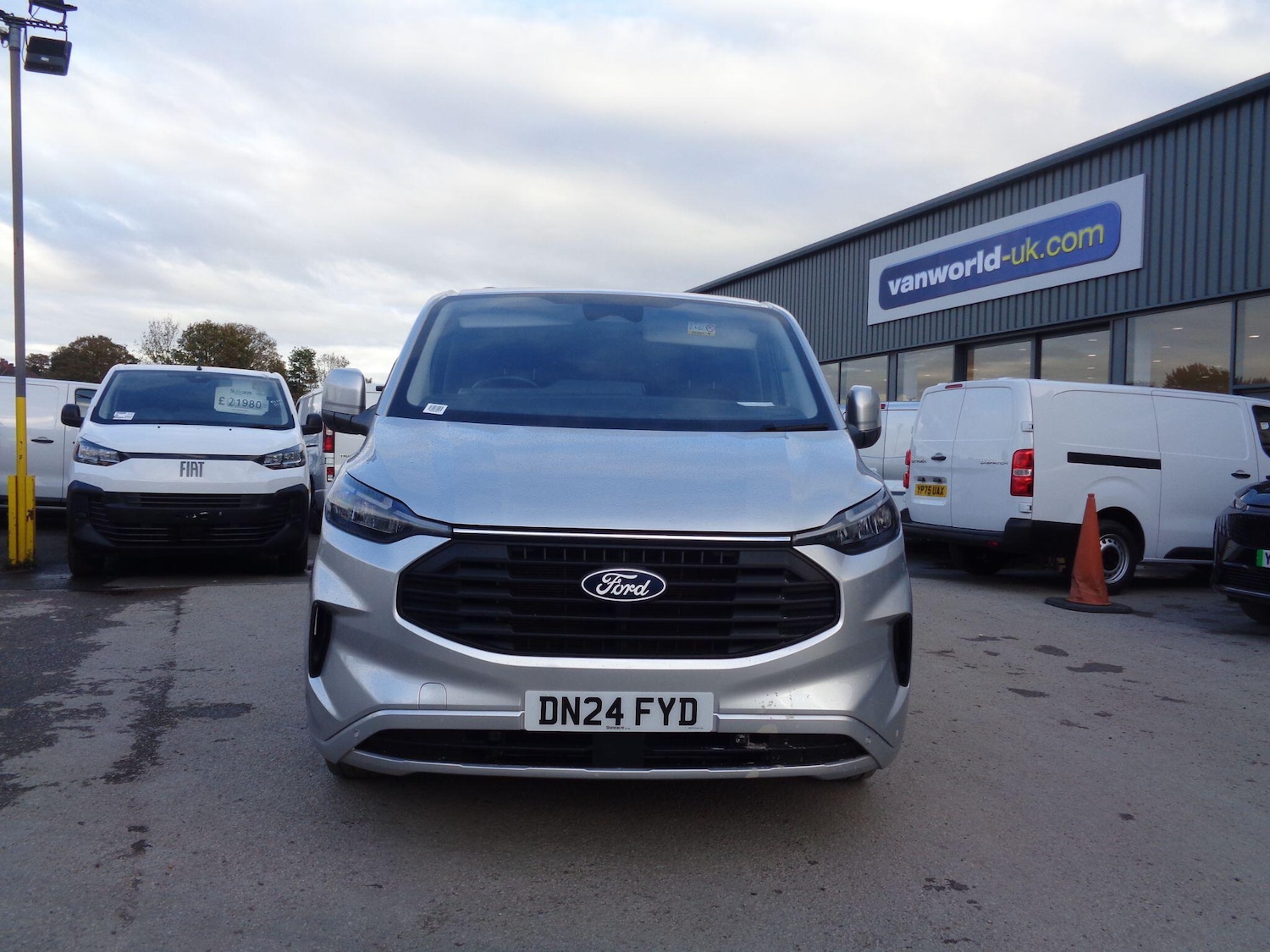 Used Ford Transit Custom 2024 for sale - 77633418: Photo 8