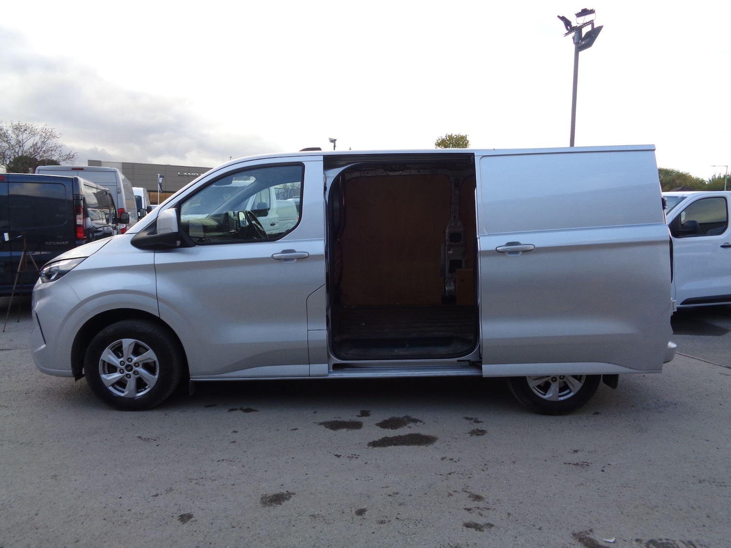 Used Ford Transit Custom 2024 for sale - 77633418: Photo 9