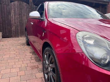 Used Alfa Romeo Giulietta 2010 for sale - 79495768: Photo
