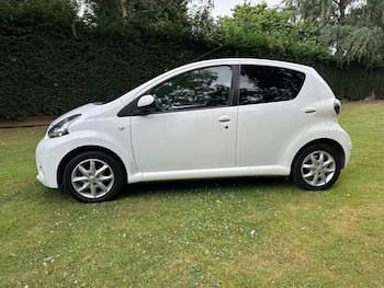 Used Toyota AYGO 2013 for sale - 79243688: Photo
