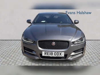 Used Jaguar XE 2018 for sale - 79172603: Photo