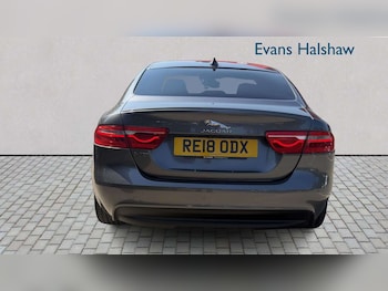 Used Jaguar XE 2018 for sale - 79172603: Photo