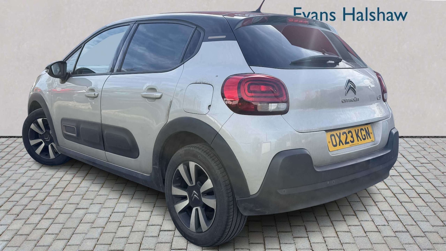 Used Citroen C3 2023 for sale - 77943230: Photo 2