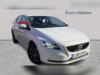 2017 - T2 [122] Momentum 5dr