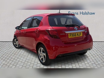 Used Toyota Yaris 2016 for sale - 79148246: Photo