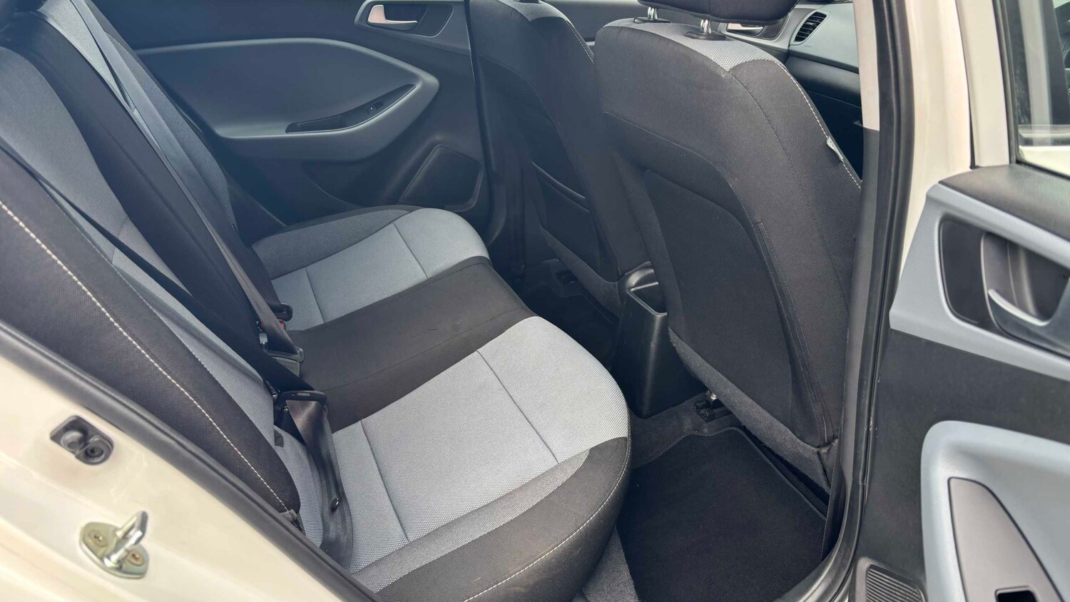 Used Hyundai i20 2016 for sale - 77859074: Photo 15