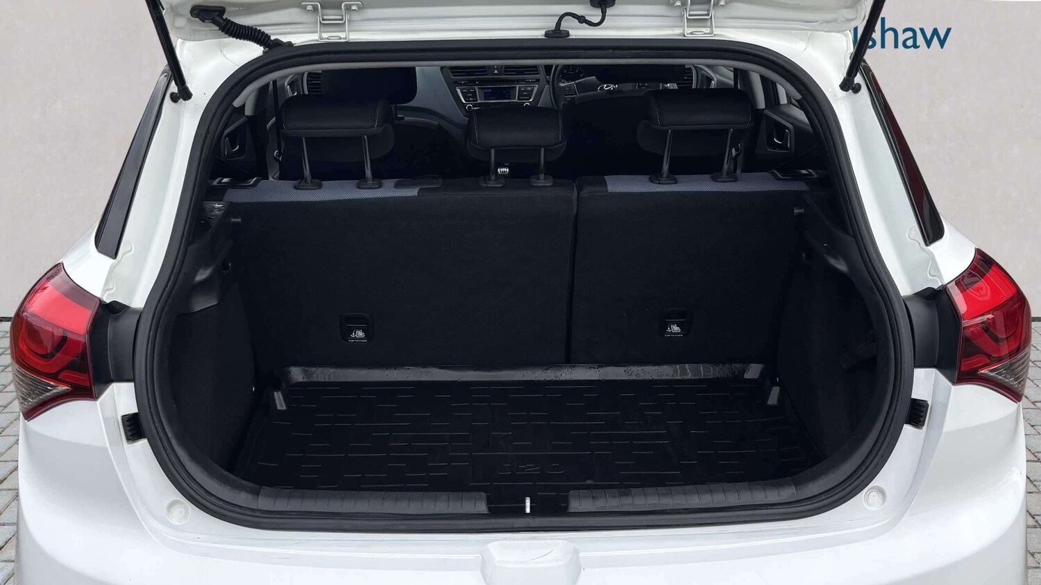 Used Hyundai i20 2016 for sale - 77859074: Photo 8