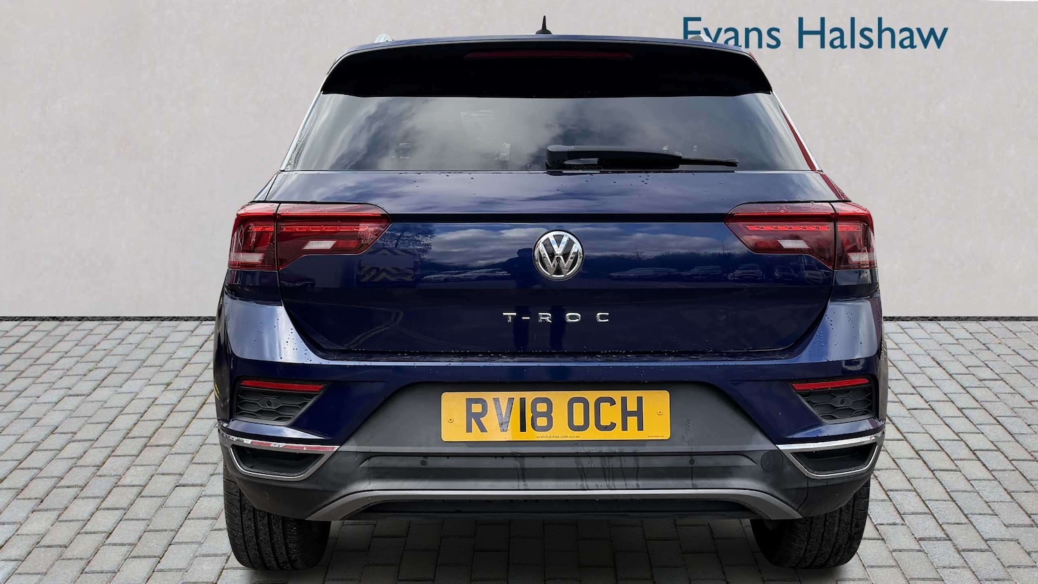 Used Volkswagen T-Roc for sale - 77862709: Photo 4