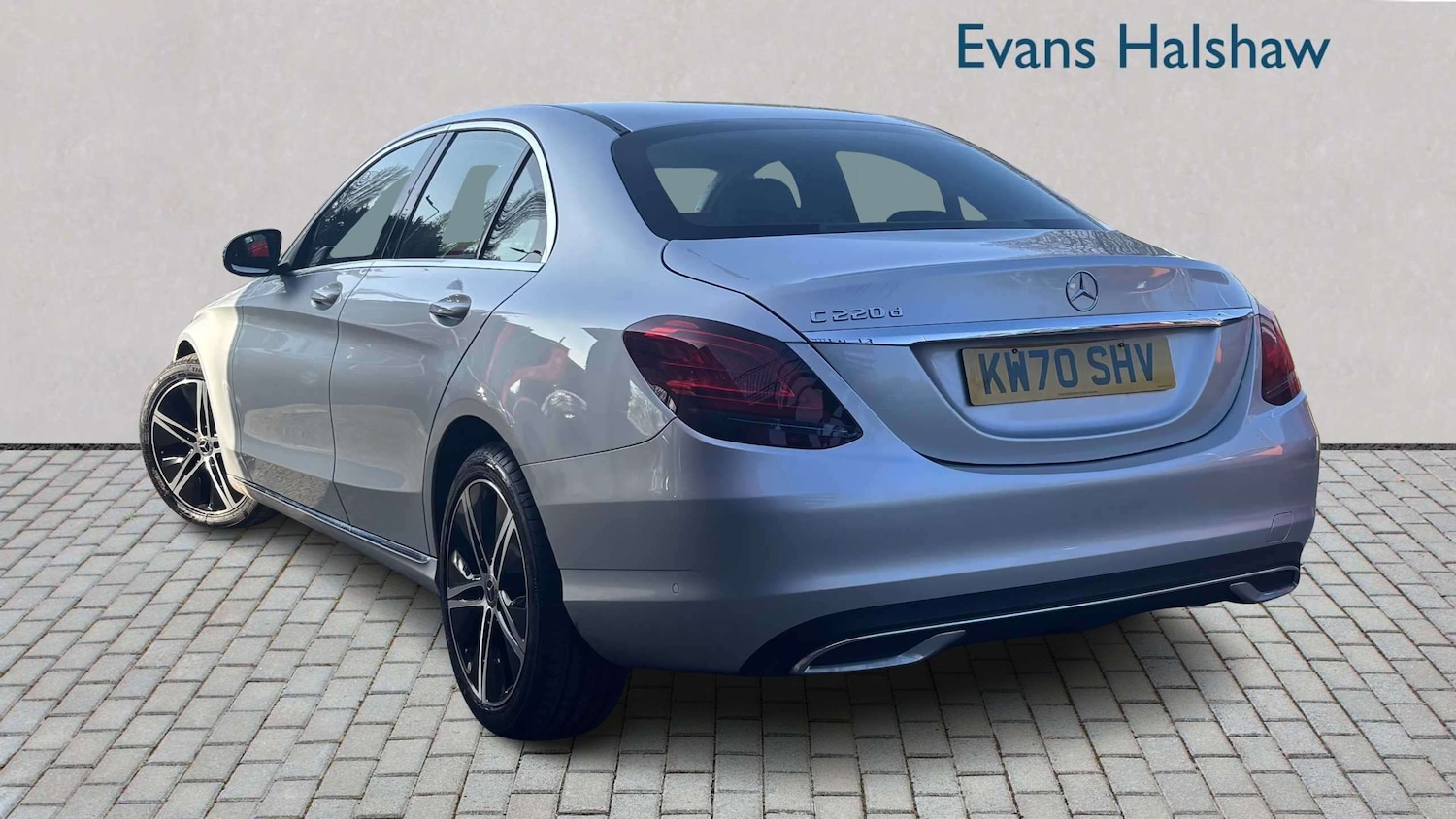 Used Mercedes-Benz C Class 2020 for sale - 77858991: Photo 2