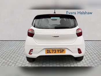 Used Hyundai i10 2023 for sale - 79851450: Photo