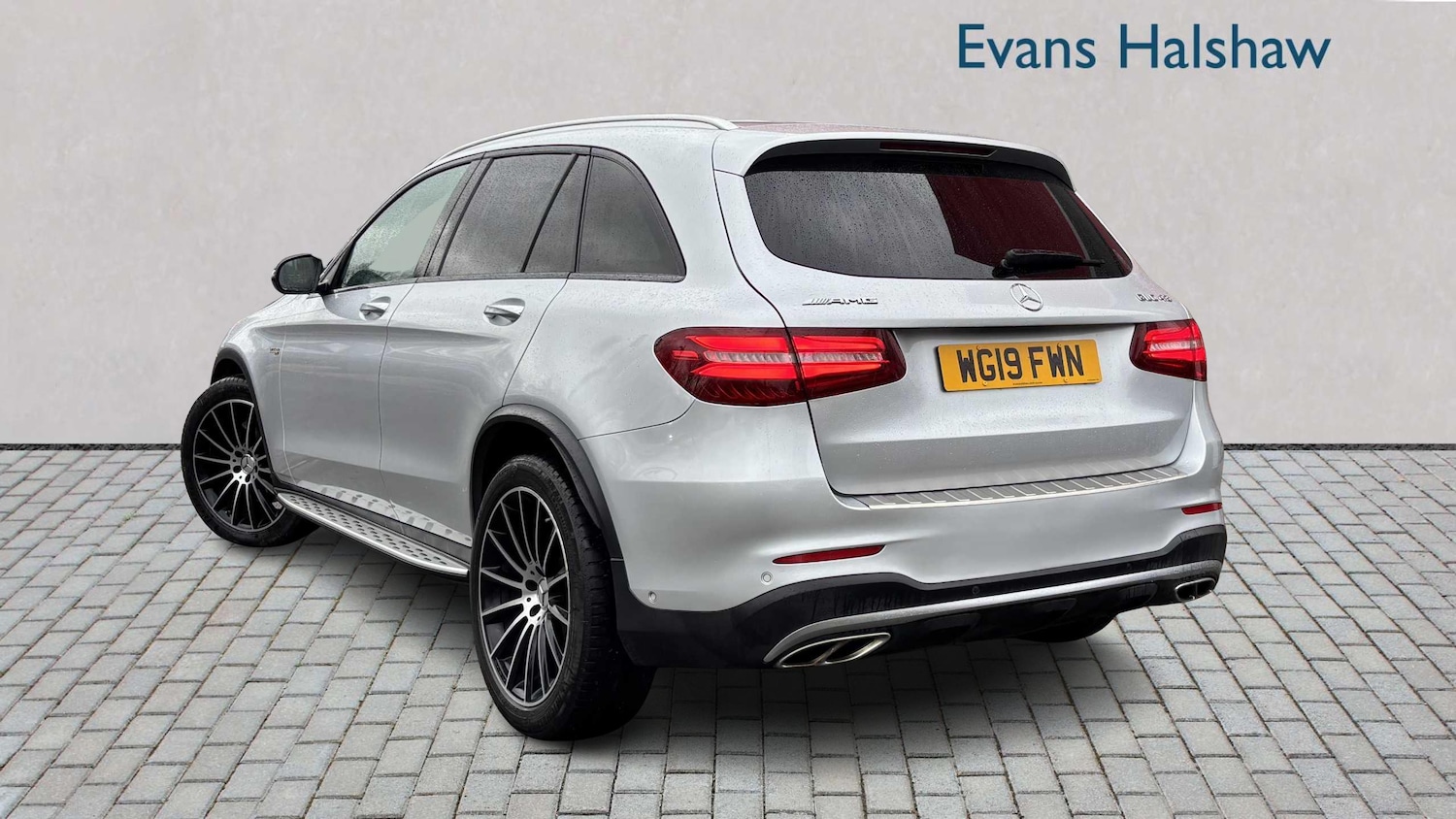 Used Mercedes-Benz GLC 2019 for sale - 77857495: Photo 2