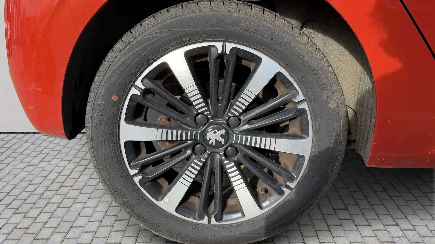 Used Peugeot 208 2018 for sale - 77928519: Photo 5