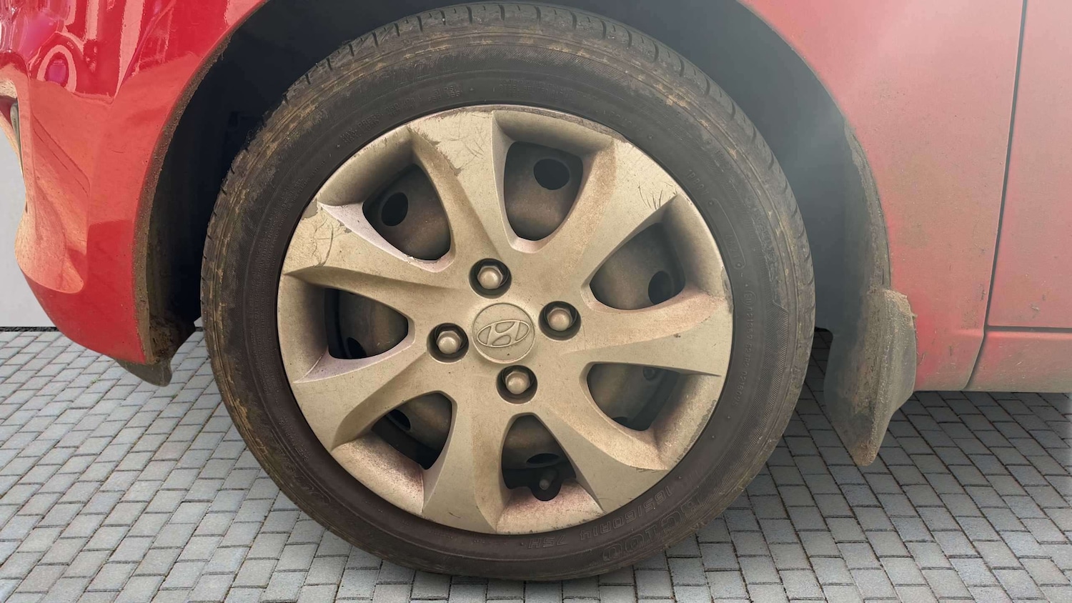 Used Hyundai i10 2013 for sale - 78037860: Photo 5