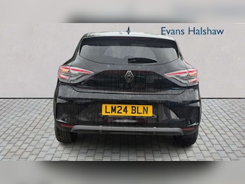 Used Renault Clio 2024 for sale - 79065304: Photo