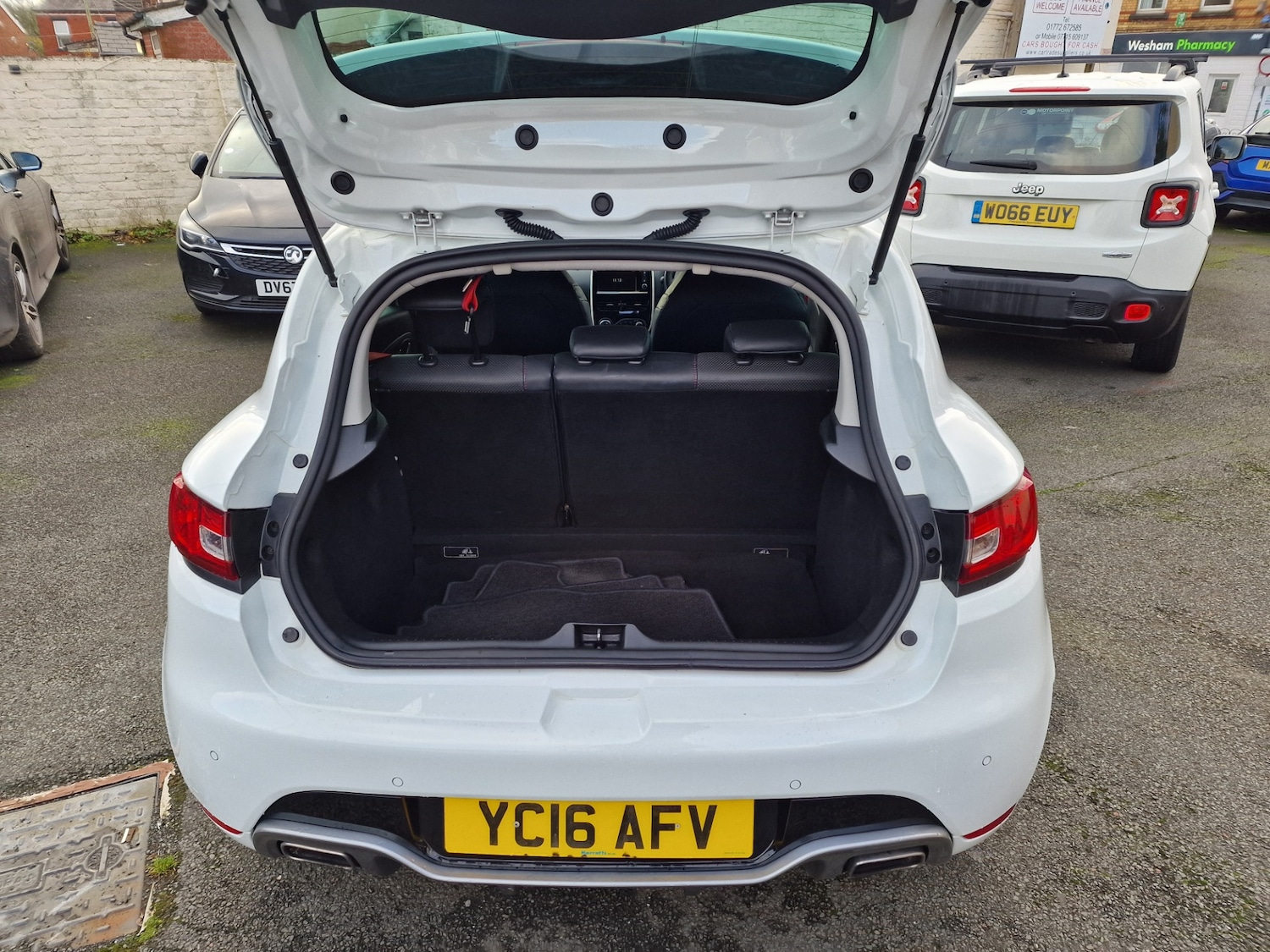 Used Renault Clio 2016 for sale - 76536899: Photo 11