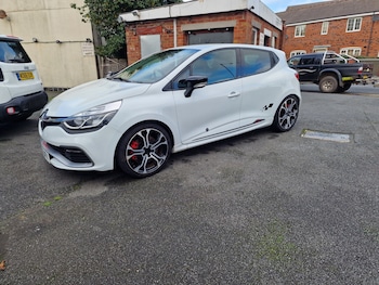 Used Renault Clio 2016 for sale - 76536899: Photo