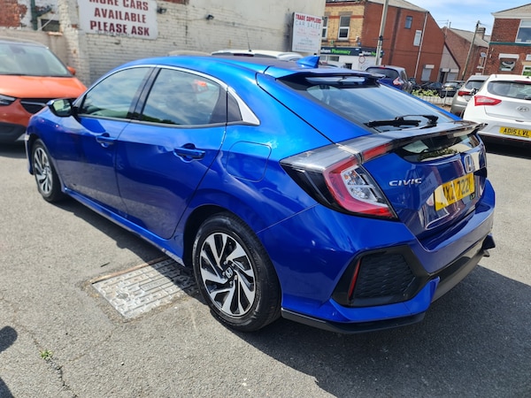 Used Honda Civic 2019 for sale - 74742743: Photo 3