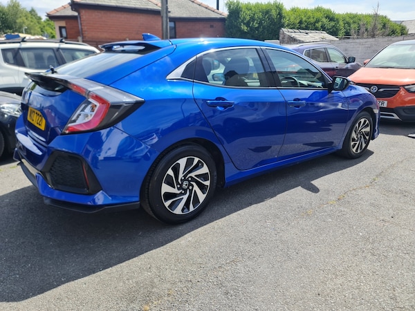 Used Honda Civic 2019 for sale - 74742743: Photo 5