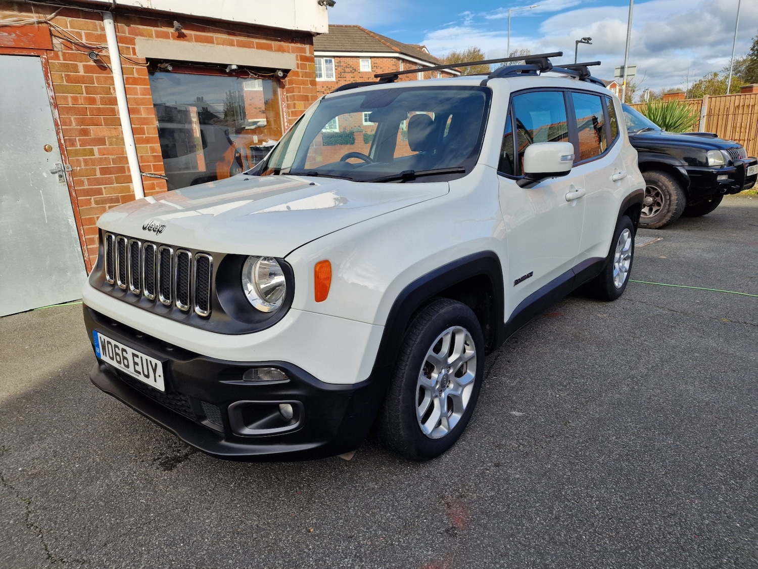Used Jeep Renegade 2016 for sale - 76365197: Photo 2
