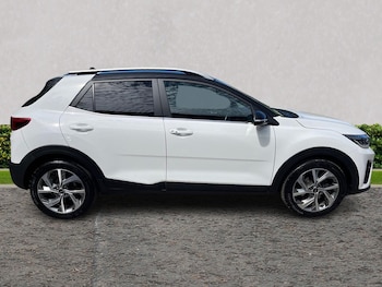 Used Kia Stonic 2023 for sale - 78364397: Photo